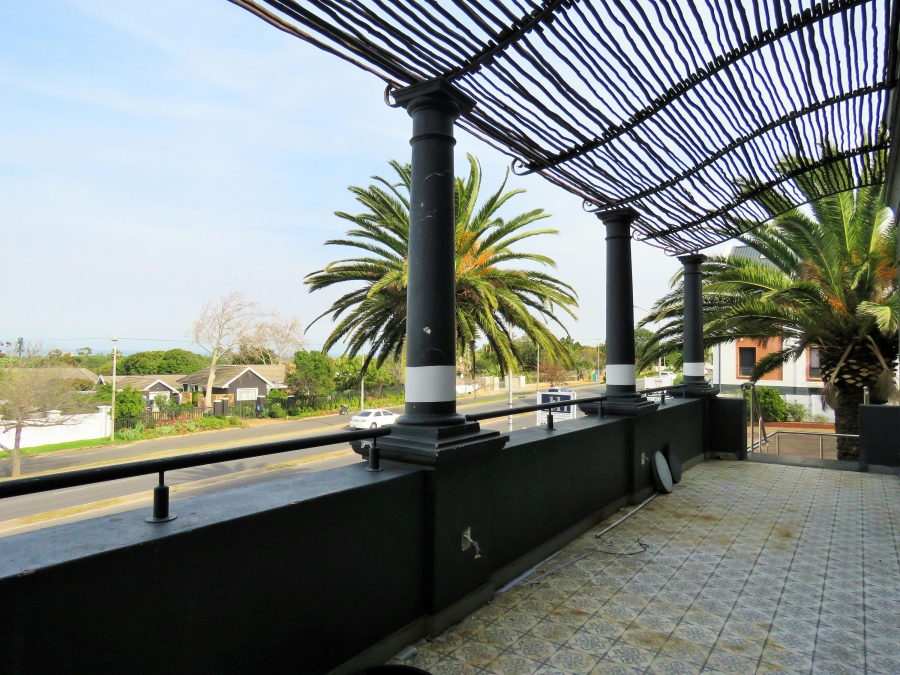 To Let commercial Property for Rent in Somerset West Western Cape